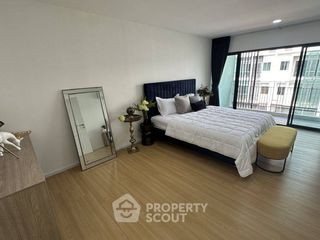 For sale 3 bedrooms townhouse in Phasi Charoen, Bangkok