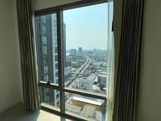 À vendre 2 chambres condo à Yan Nawa, Bangkok