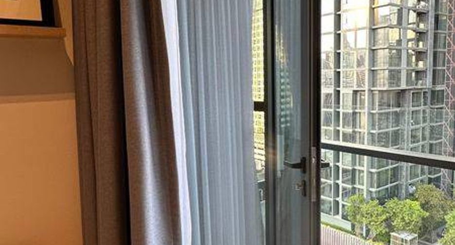 For sale 1 bed condo in Khlong Toei, Bangkok