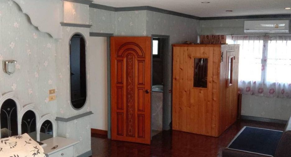 For sale 5 ベッドルーム house in Bang Lamung, Chonburi