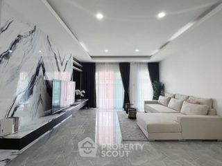 Продажа 4 спальни вилла в Банг Ламунг, Чонбури