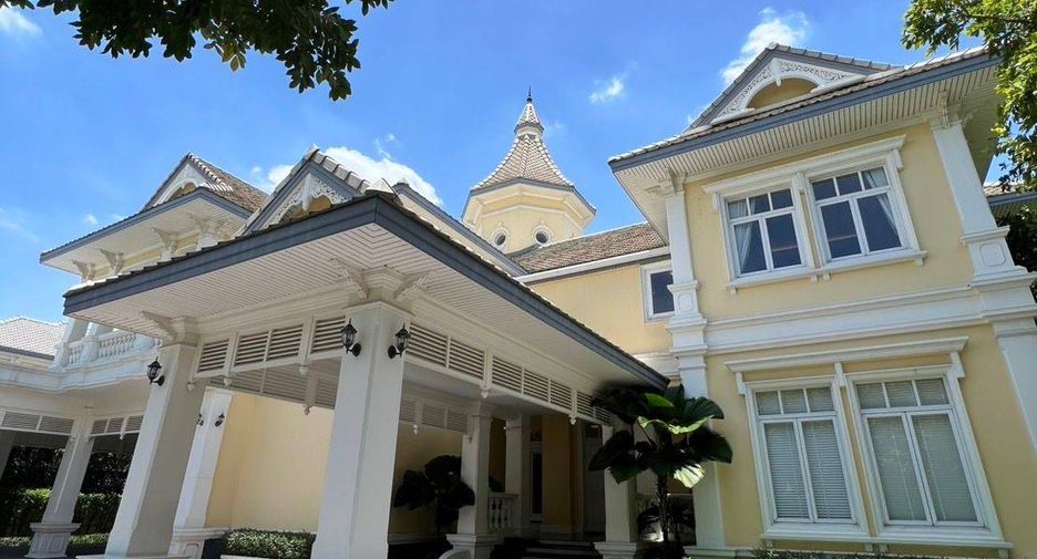 For sale 6 bedrooms house in Lat Phrao, Bangkok