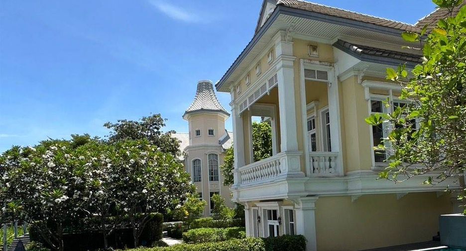 For sale 6 bedrooms house in Lat Phrao, Bangkok