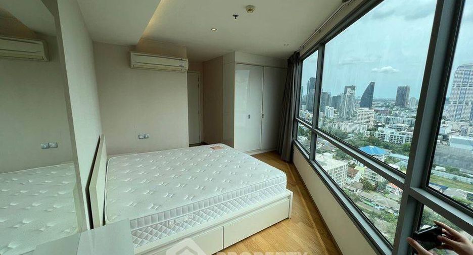 For sale 2 bedrooms condo in Watthana, Bangkok