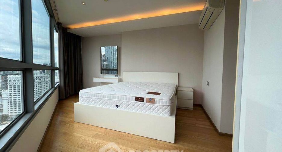 For sale 2 bedrooms condo in Watthana, Bangkok
