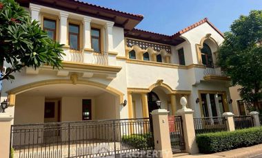 À vendre 3 chambres maison à Bang Khun Thian, Bangkok