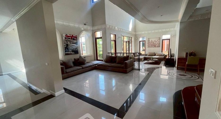 À vendre 3 chambres maison à Bang Khun Thian, Bangkok