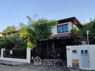 For sale 3 bedrooms house in Saphan Sung, Bangkok