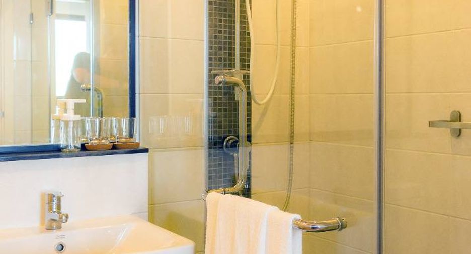 Condo en venta de 2 habitaciones en Bang Phlat, Bangkok