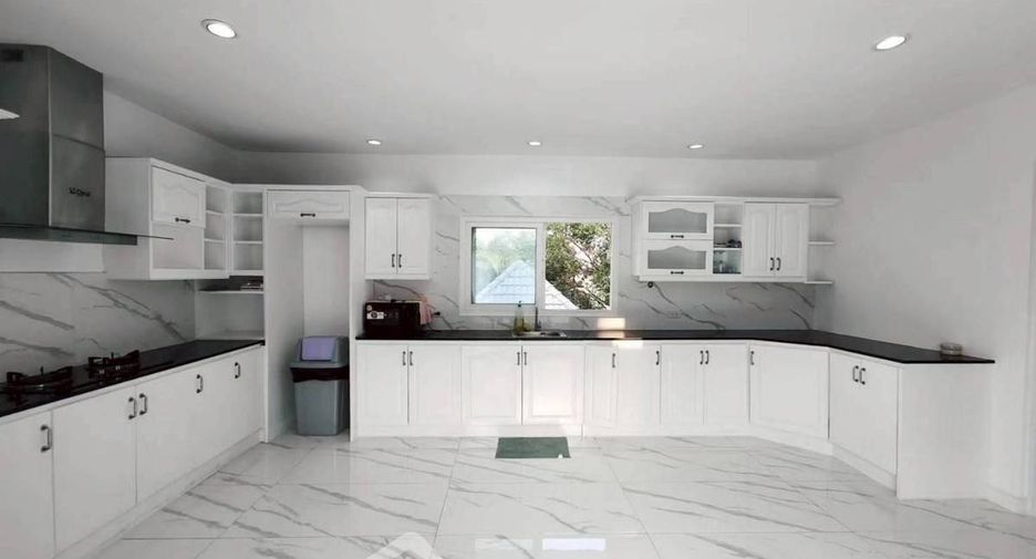 For sale 9 bedrooms house in Bang Lamung, Chonburi