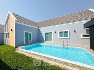 For sale 4 bedrooms villa in Bang Lamung, Chonburi