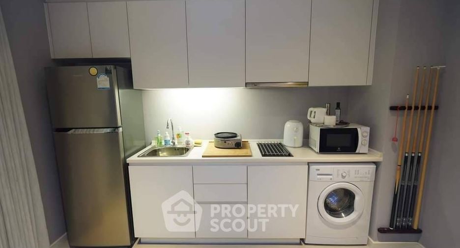 For sale 2 bedrooms condo in Yan Nawa, Bangkok