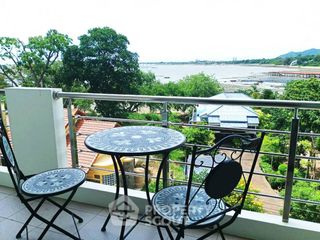 À vendre 2 chambres condo à Si Racha, Chonburi