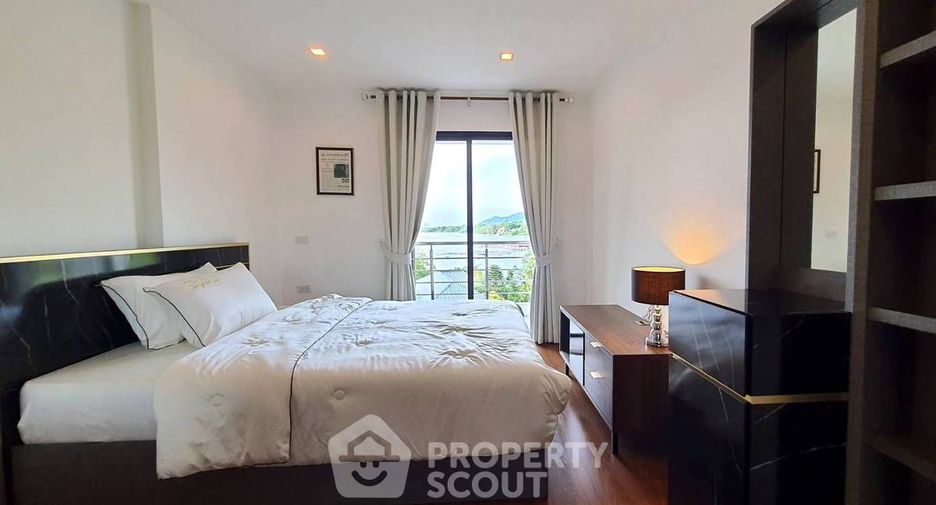 À vendre 2 chambres condo à Si Racha, Chonburi