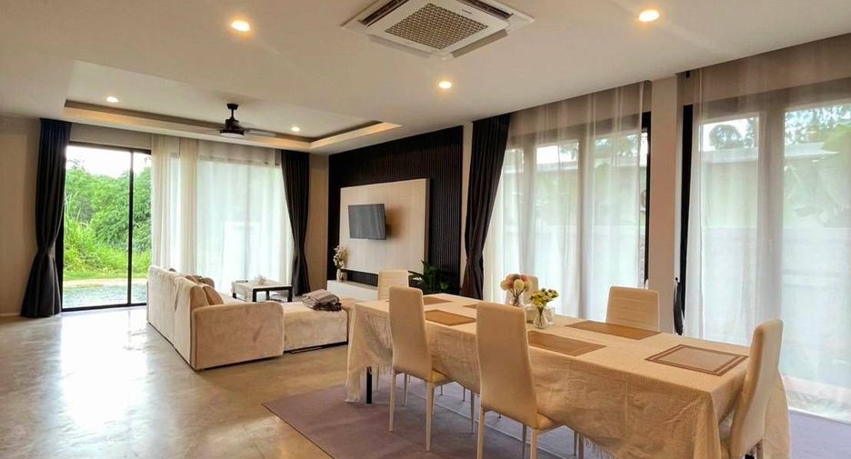 À vendre 4 chambres villa à Huay Yai, Pattaya