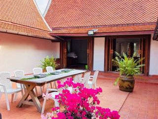 À louer et à vendre 4 chambres maison à Bang Lamung, Chonburi
