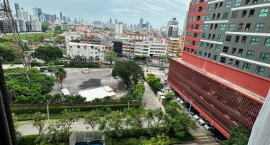 Condo en venta de 2 habitaciones en Suan Luang, Bangkok