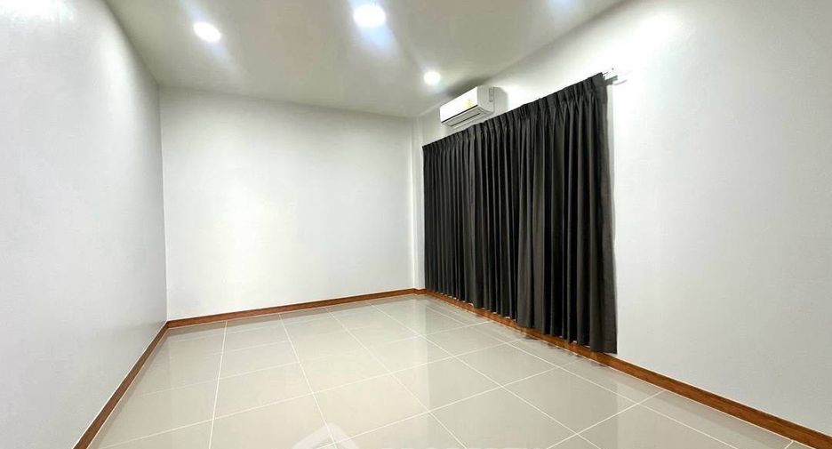 Villa zum Kauf mit 4 Zimmer in Bang Lamung, Chonburi