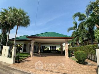 For sale 3 bedrooms villa in Bang Lamung, Chonburi