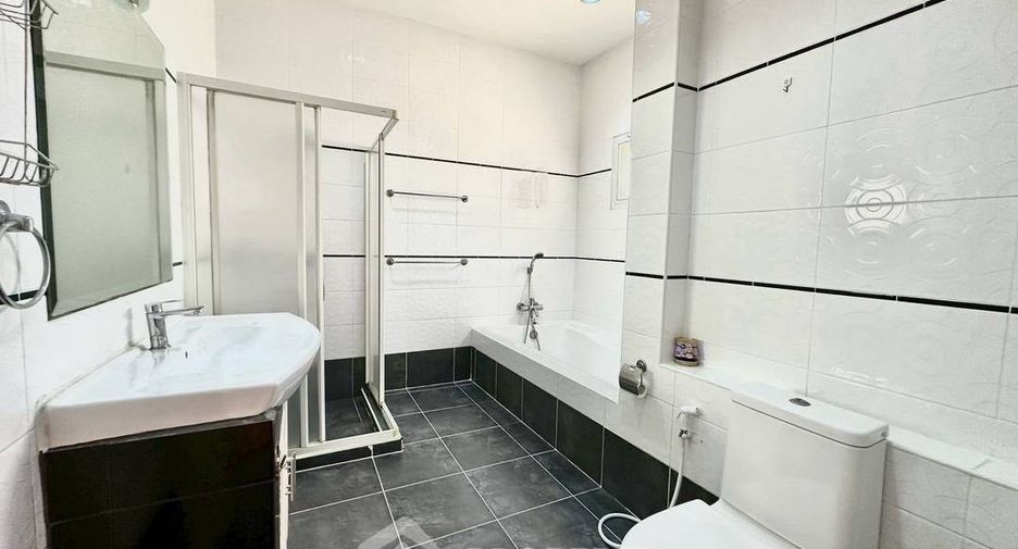 Villa zum Kauf mit 3 Zimmer in Bang Lamung, Chonburi