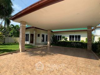 For sale 3 bedrooms villa in Bang Lamung, Chonburi