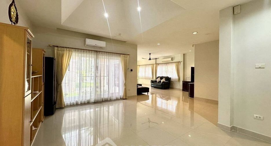 Villa zum Kauf mit 3 Zimmer in Bang Lamung, Chonburi