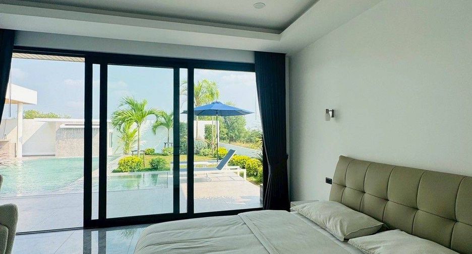 For sale 3 bedrooms villa in East Pattaya, Pattaya