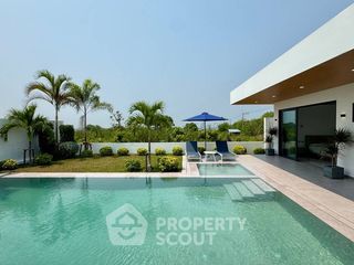 For sale 3 bedrooms villa in Bang Lamung, Chonburi