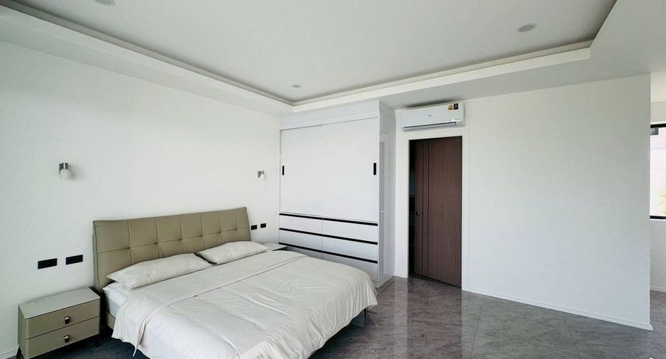 For sale 3 bedrooms villa in East Pattaya, Pattaya