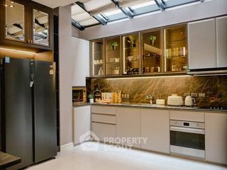 For sale 3 bedrooms townhouse in Yan Nawa, Bangkok