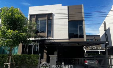 Condo en venta de 3 habitaciones en Prawet, Bangkok