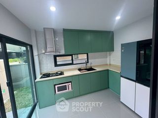 Condo en venta de 3 habitaciones en Prawet, Bangkok