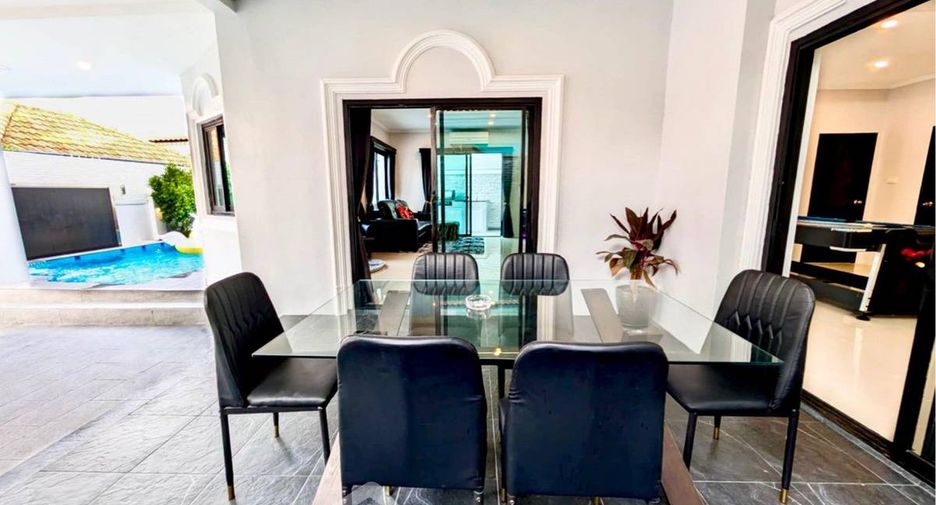For sale 5 bedrooms villa in East Pattaya, Pattaya