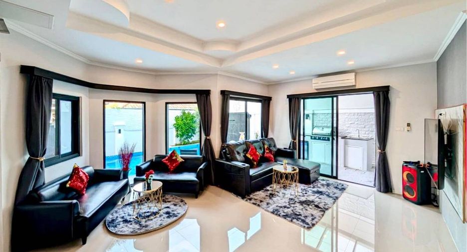 For sale 5 bedrooms villa in East Pattaya, Pattaya