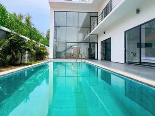 À louer et à vendre 6 chambres maison à Bang Lamung, Chonburi