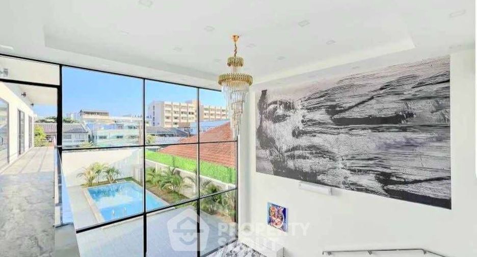 Casa en alquiler y en venta de 6 habitaciones en Pratumnak, Pattaya