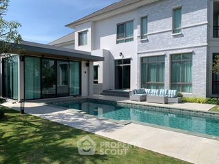 Casa en venta de 4 habitaciones en Lat Krabang, Bangkok