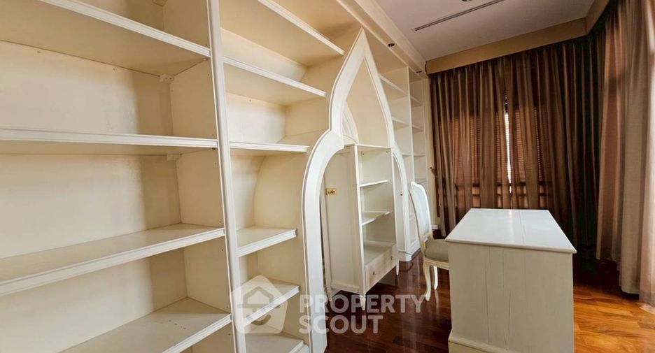 Haus zum Kauf mit 8 Zimmer in Jomtien, Pattaya