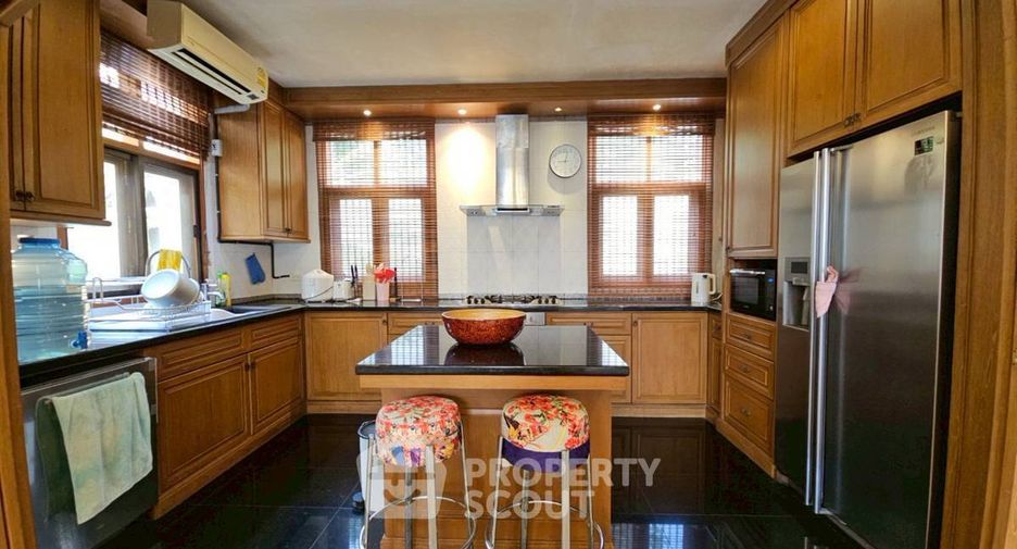 Haus zum Kauf mit 8 Zimmer in Jomtien, Pattaya