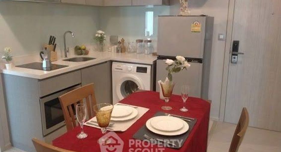 For sale 2 bedrooms condo in Khlong Toei, Bangkok