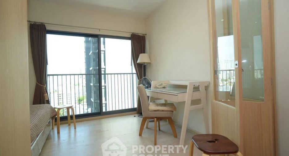 For sale 1 bed condo in Khlong Toei, Bangkok