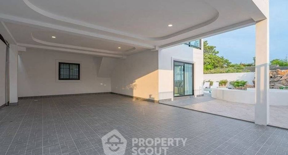 Haus zum Kauf mit 5 Zimmer in East Pattaya, Pattaya
