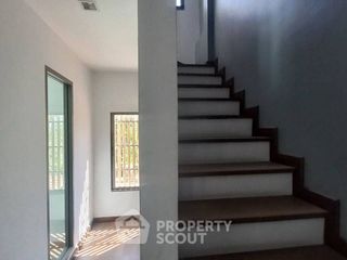 出售 3 卧室 联排别墅 在 Lat Phrao, 曼谷