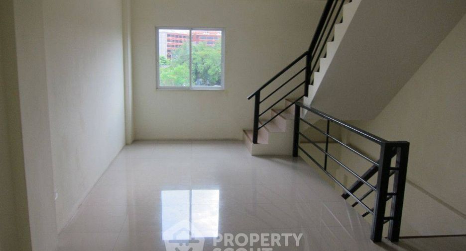 For sale 3 bedrooms townhouse in Central Pattaya, Pattaya