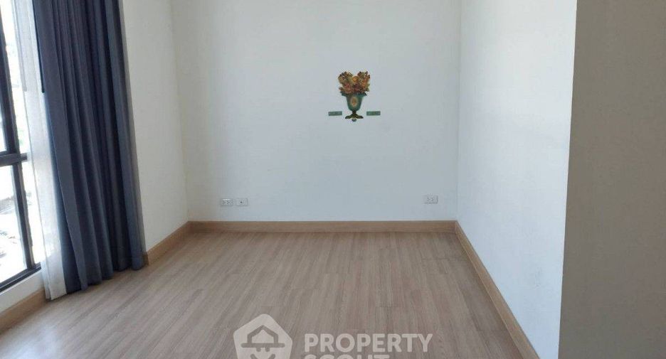 For sale 3 bedrooms townhouse in Khan Na Yao, Bangkok