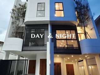 For sale 3 bedrooms townhouse in Phra Khanong, Bangkok