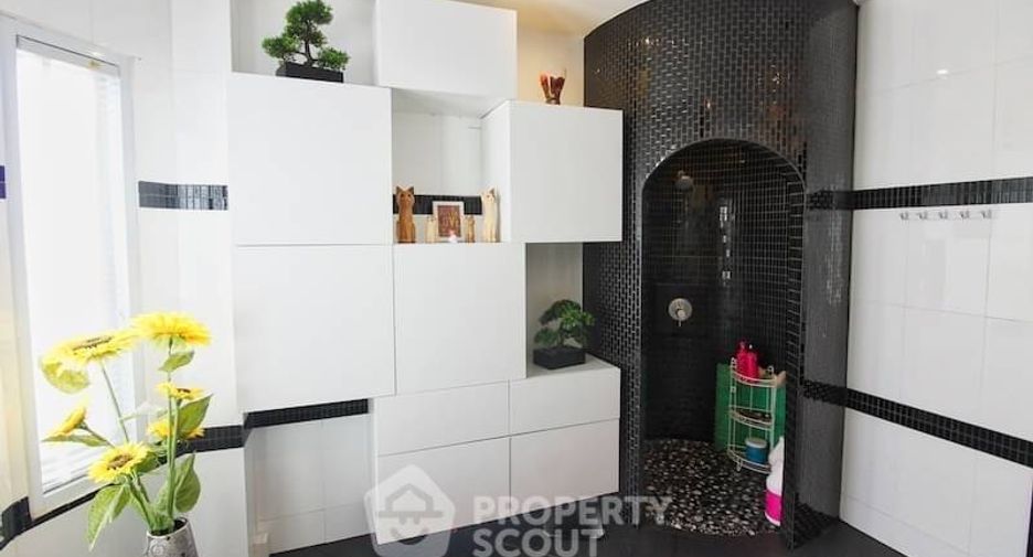 For sale 6 bedrooms condo in South Pattaya, Pattaya