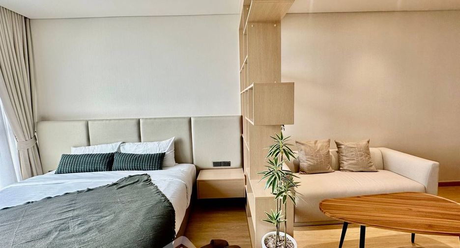 For sale 1 bed condo in Khlong Toei, Bangkok