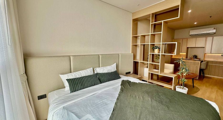 For sale 1 bed condo in Khlong Toei, Bangkok