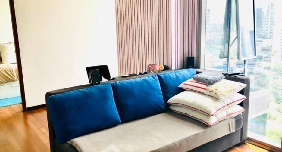 For sale 1 bed condo in Khlong Toei, Bangkok